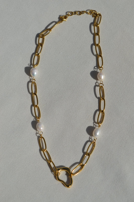 Isla Süßwasserperlen-Kette in organischem Design