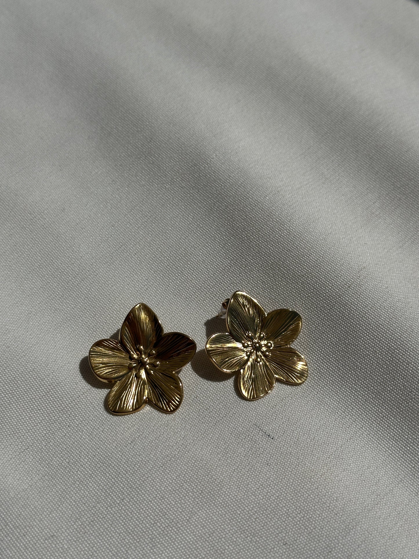 Tilda Blossom Bold Ohrringe | Gold