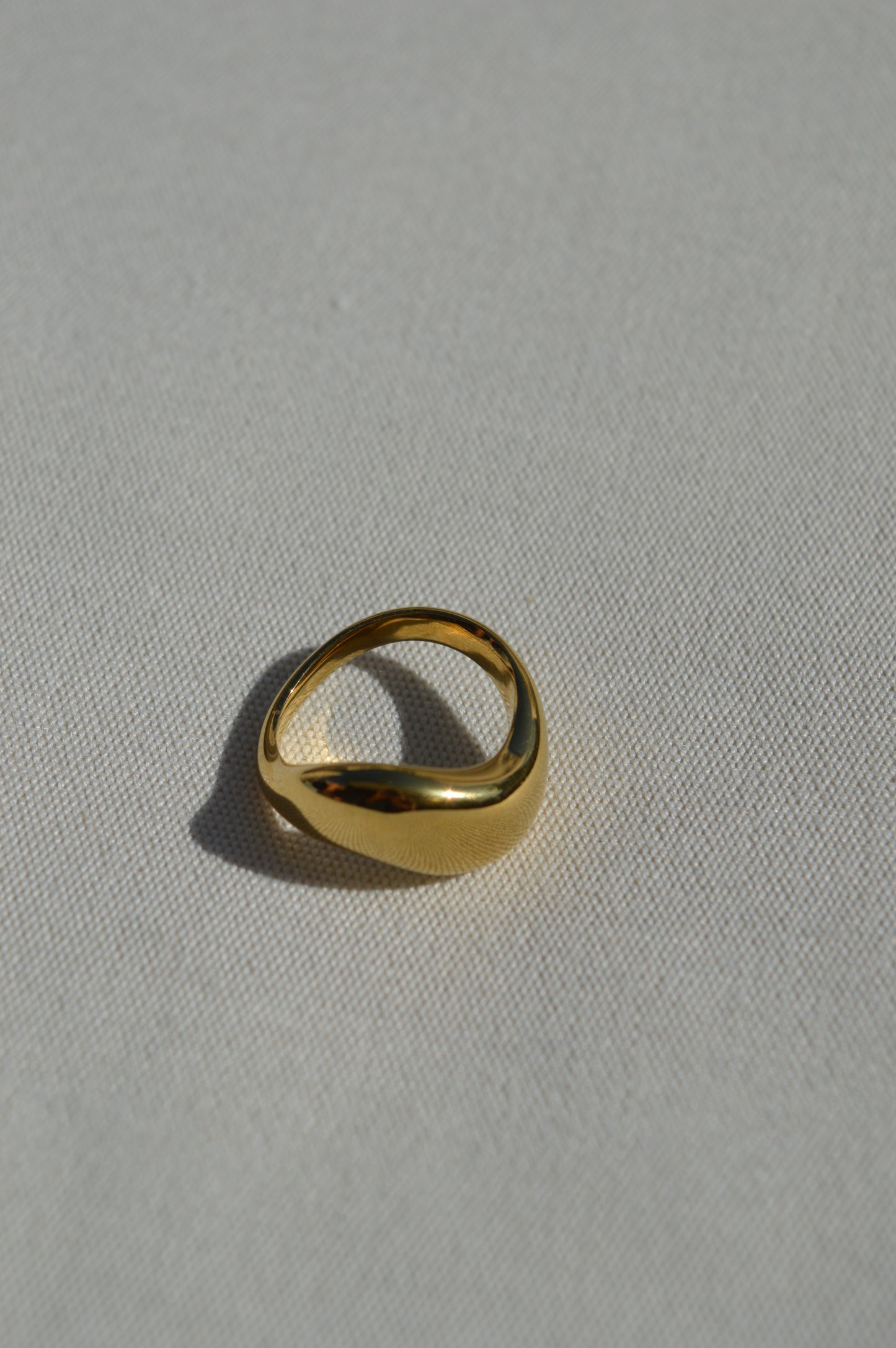 Svea wellenförmiger-Ring | Gold