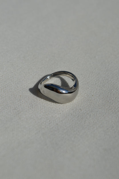 Svea wellenförmiger-Ring | Silber
