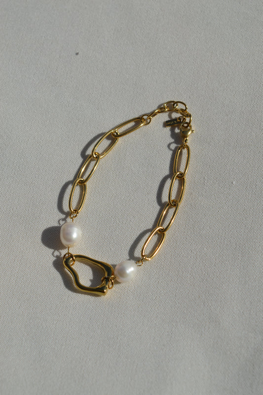 Isla Süßwasserperlen-Armband in organischem Design